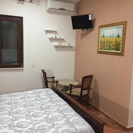 Il Girasole 3* צ'פראנו