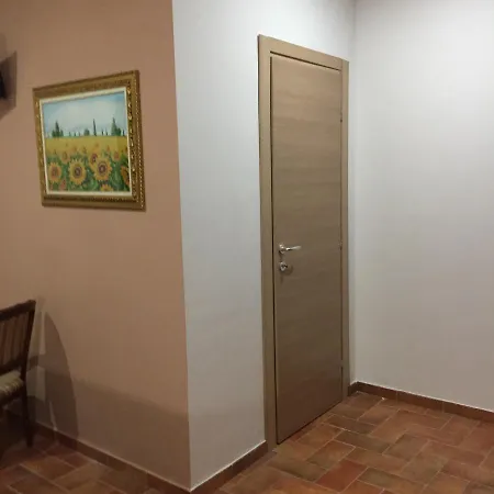 Il Girasole לינה וארוחת בוקר צ'פראנו