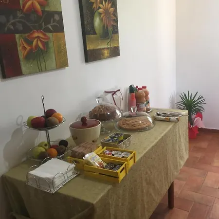 לינה וארוחת בוקר Il Girasole 3*